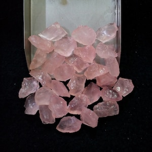 Natürliche 10 Stück Rosenquarz Rohsteine, Größe ca.12-15 MM, rosa Rosenquarz Kristalle roh, ungeschliffen Rosenquarz rau