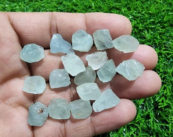 Raw Aquamarine Gemstone Pieces (17): Lapidary Rough, Jewelry Making