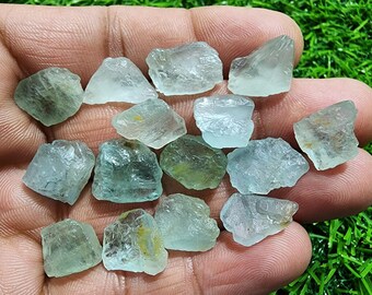 Ruwe edelstenen aquamarijn (15 stuks): blauwe berilkristallen, 11-15 mm