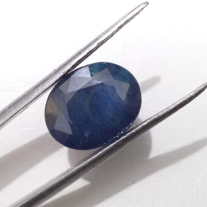 Natural Royal Blue Sapphire Faceted Oval Cut Shape Loose Gemstone 8.65 Crt 12x10x7 mm For Making Ring Jewelry