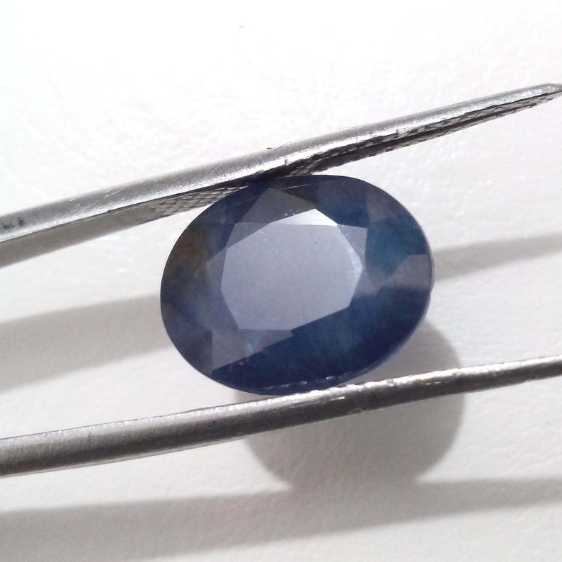 Natural Royal Blue Sapphire Faceted Oval Cut Shape Loose Gemstone 8.65 Crt 12x10x7 mm For Making Ring Jewelry