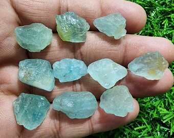 Ruwe edelstenen aquamarijn: natuurlijke blauwe beril, lapidair ruw (13-19 mm, 10 stuks)