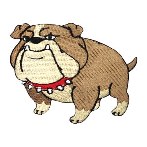 Può includere: Toppa ricamata raffigurante un bulldog dei cartoni animati nei toni del marrone e del beige. Il bulldog indossa un collare rosso con borchie bianche. La toppa presenta un design dettagliato e strutturato, ideale per abbigliamento o accessori.