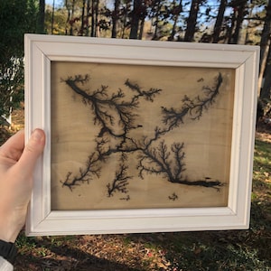 Lichtenberg Holz Brenndesigns auf 8x10 Zoll unfertigem Holz