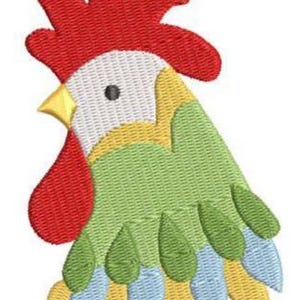 以下が含まれることがあります： カラフルな雄鶏の頭の刺繍デザイン。雄鶏は赤い鶏冠、黄色のくちばし、白い顔をしています。体は緑、黄、青の混合色で、詳細で質感のある外観です。さまざまなクラフトプロジェクトに適しています。