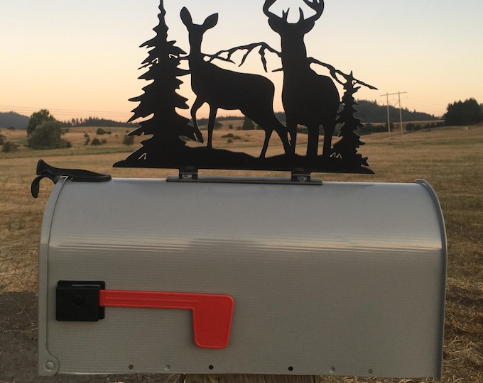 MAILBOX TOPPER | Whitetail Couple