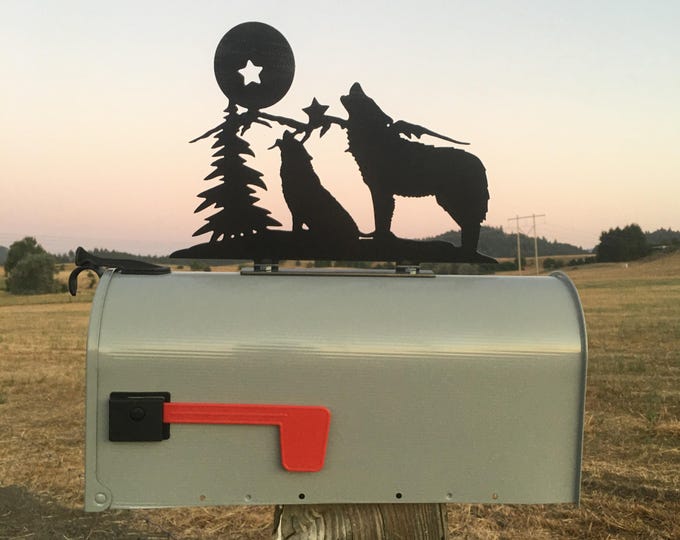 MAILBOX TOPPER | Wolf | Howling Wolves