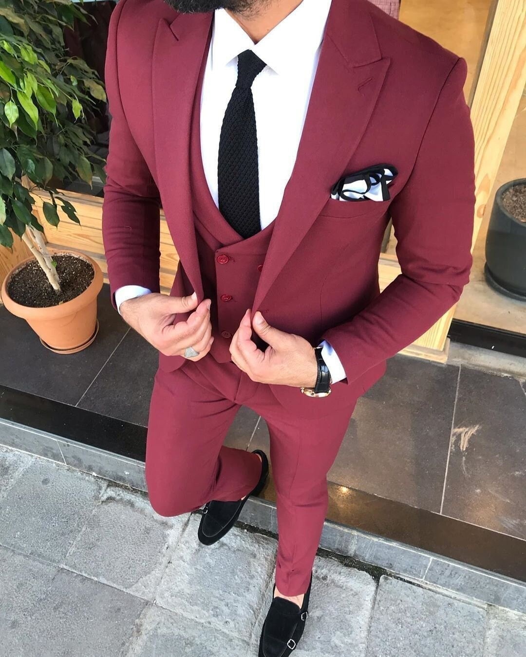 Men's Maroon Burgundy Suit Styles! Giorgenti Formal Suits | Mens fashion  suits, Mens fashion suits casual, Dress suits for men