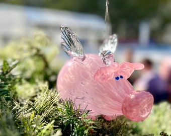 Flying pigs, Hot sculpted hand blown glass ornaments,Pink Orbs,Glass Pig
