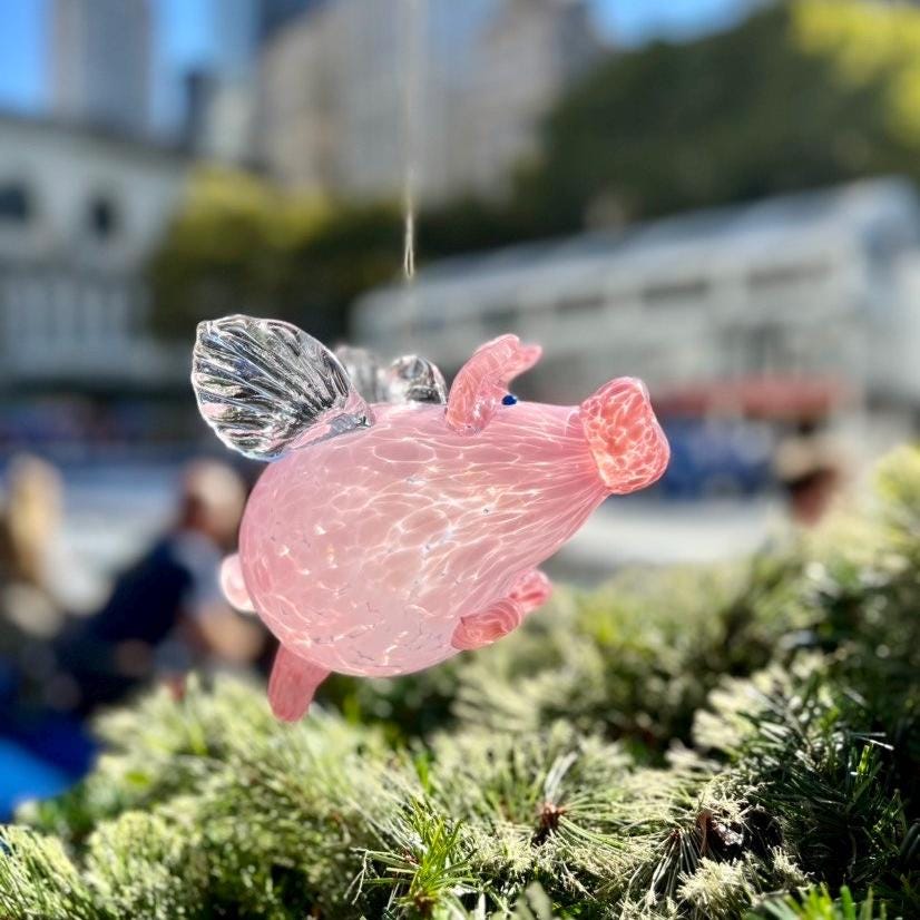 Flying Pigs, Hot Sculpted Hand Blown Glass Ornaments,pink Orbs