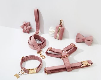 Stoffig roze fluweel gepersonaliseerd harnas met gouden hardware, fancy fluwelen harnas halsband en riem set voor grote kleine puppy, gratis verzending