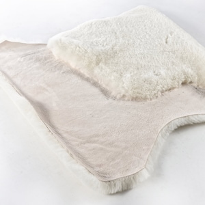 Lambskin sheepskin, decorative fur, short shaved vegetable tanned, carpet bedside seat cushion chair pad underlay garden chair gift