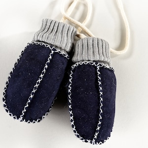 Scratch-resistant soft lambskin baby gloves for newborns - gloves for babies / kids - sheepskin gloves real