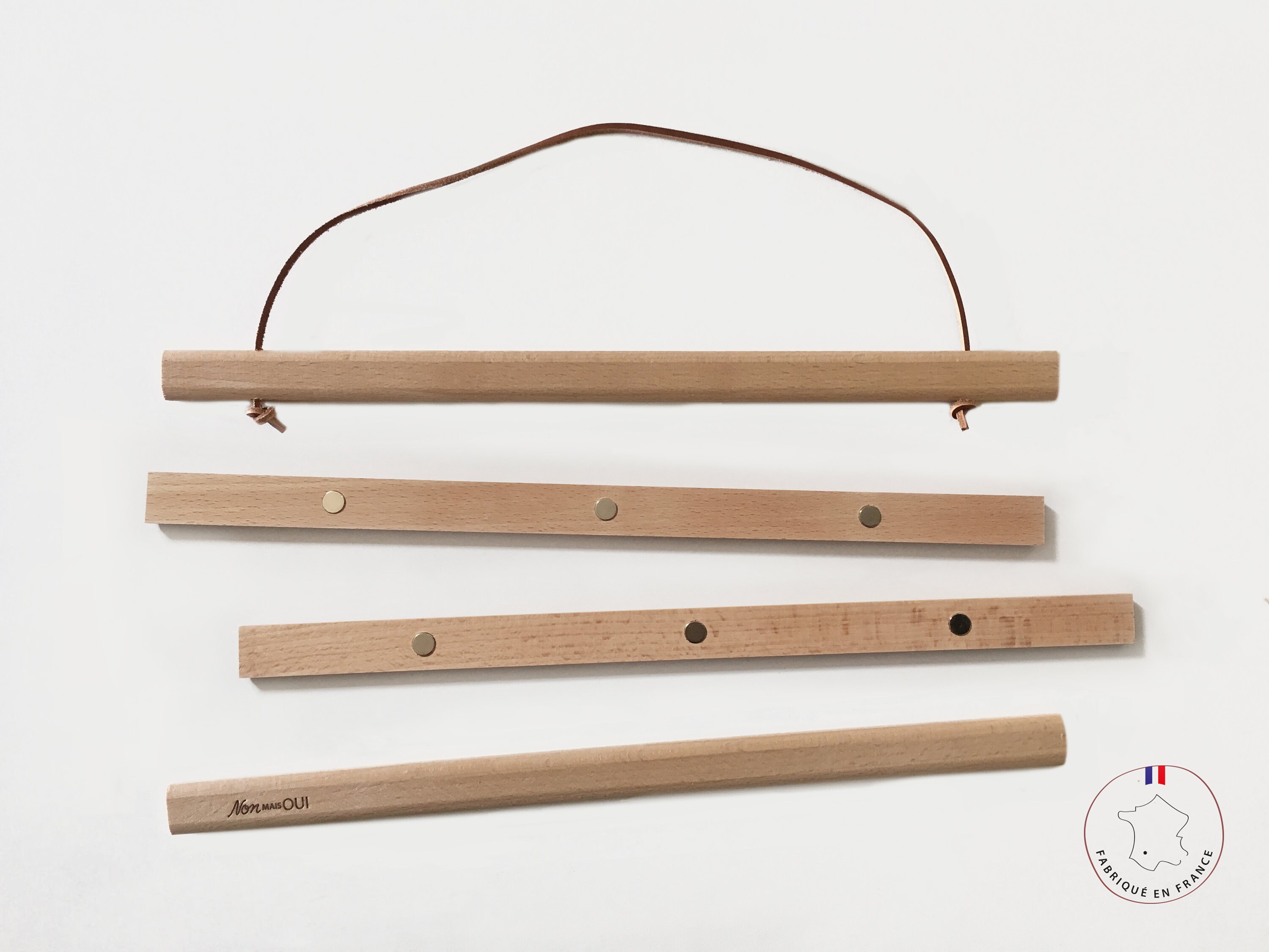 Support Affiche Magnétique en Hêtre et Cuir Français Pour A3 A4 Fait Main Made in France