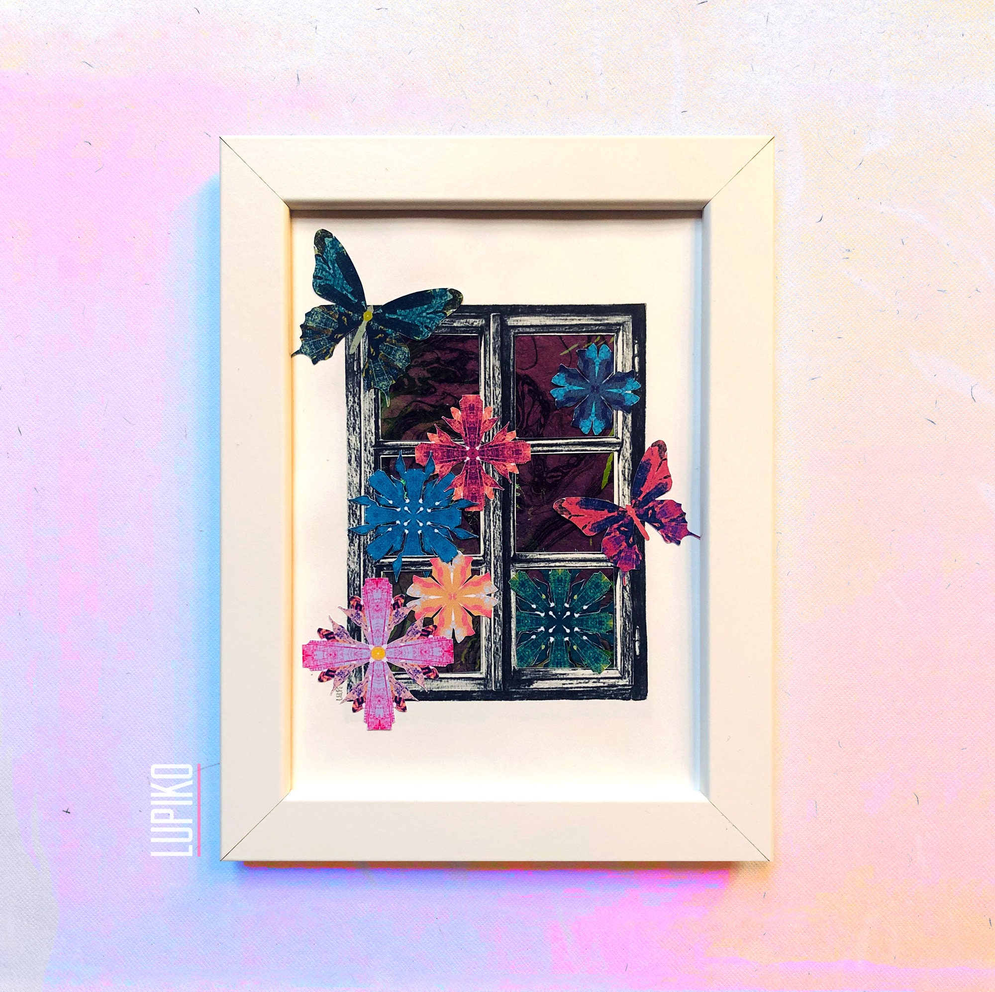 Illustration Papillons Fleurs Holographiques avec Cadre, Fabriqué en France et Fait à La Main, Rose 