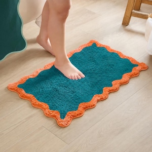 Nereida Bath Mat – Scalloped Design Microfiber Absorbent Non Slip Rug (Teal Peach)