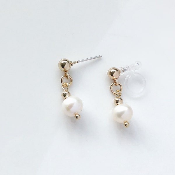 Boucles d'oreilles à clip en forme de goutte de perles d'eau douce blanches, pendentif géométrique, cadeau pour elle
