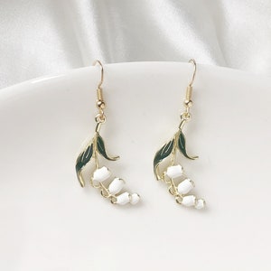 Maiglöckchen Blumen Ohrclip, Convallaria Ohrringe, Geschenk für sie