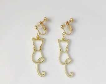 Gold Hollow out cat stud/ clip on Earrings, Cute kitten dangle Drop Pendants