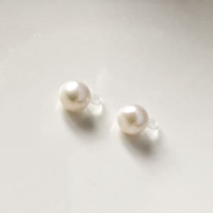 White freshwater pearl Clip on Earrings, non-pierced earrings, Gift for her image 7