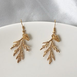 Juniper Branch and pinecone Earrings, nature jewelry Handmade earrings, gift for her