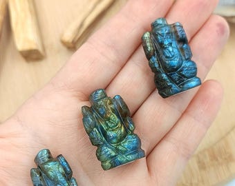 Petite statuette de Ganesh en Labradorite ( pierre naturelle, protection, Ganesha, divinité, chance, taillée main, apprentissage )
