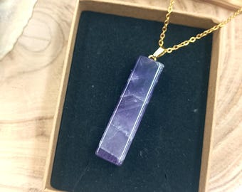 Pendentif en Améthyste chevron ( tour, rectangle, original, pierre naturelle, sérénité, harmonie, spiritualité, lithothérapie, collier )