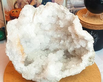 Superbe et grosse géode cristal de roche 2,54 kg ( N2, rechargement, purification, pierre naturelle, Maroc, quartz blanc, énergie )