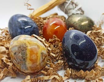 Oeuf en pierre naturelle, à choisir parmi 5, Sodalite, Cornaline, Aventurine bleue, Chalcopyrite, Jaspe Orbiculaire, cadeau pour Pâques ;)