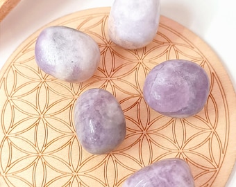 Lépidolite, pierre roulée ( extra, pierre naturelle, phobies sociales, sérénité, dépression, tristesse, tocs, douceur, lithothérapie )