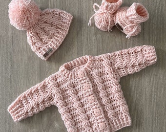 Schema per uncinetto - Lola - Set composto da cardigan, cappellino e scarpine per neonato (neonato), filato DK 8 Ply
