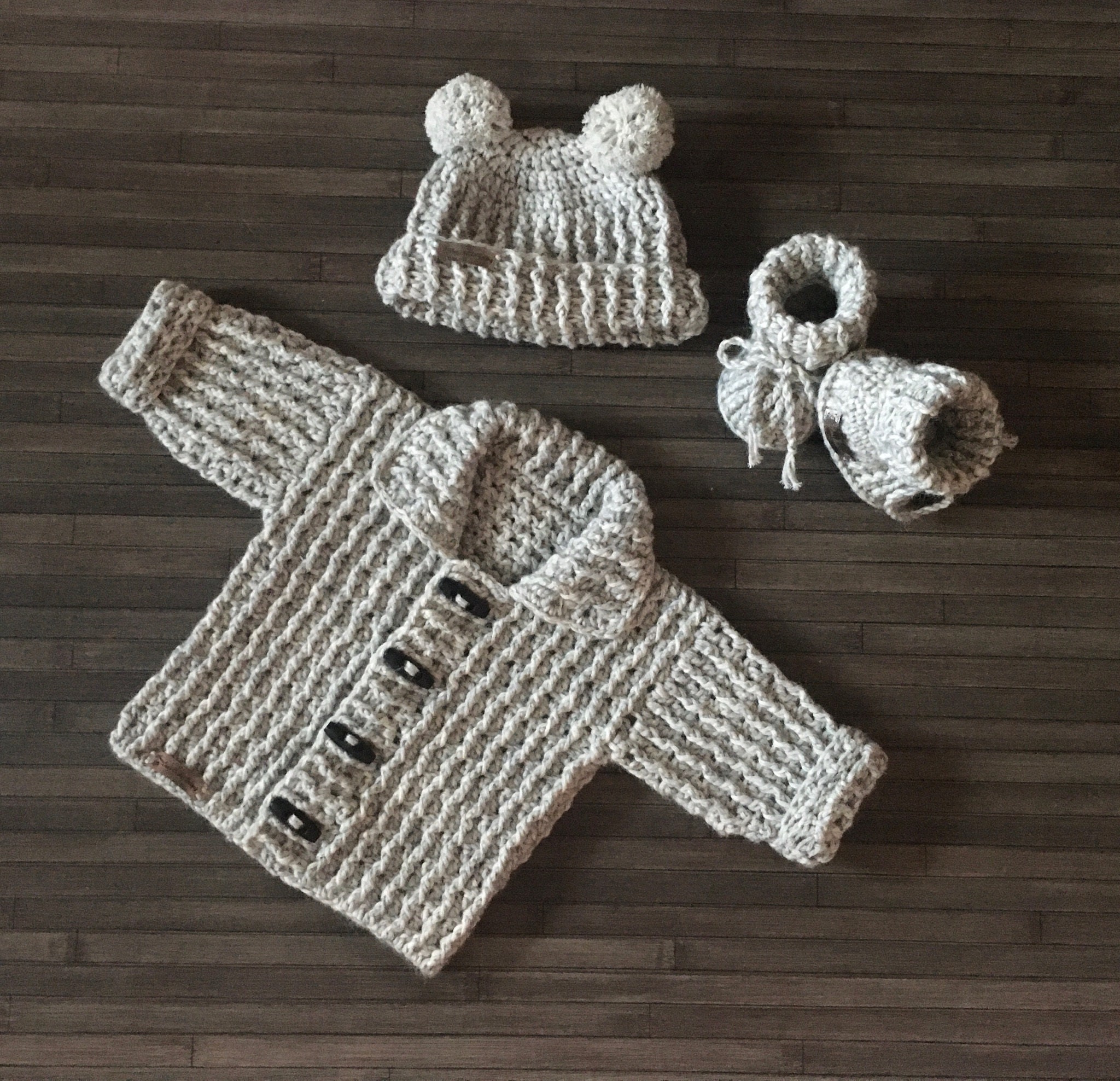 Baby boy crochet sweater deals patterns