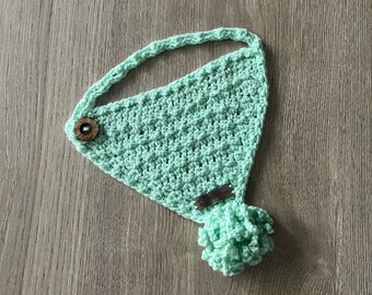 Virkmönster - Fiona Virkad Baby Bandana Haklapp Mönster – Texturerad Drool Haklapp med Pompom, DK 8-trådig