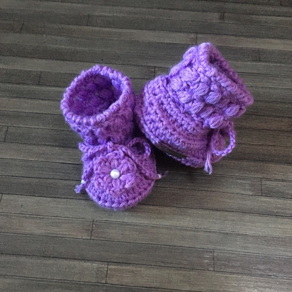 PATRON AU CROCHET - Beth Baby Booties DK/8 Ply Prem à 6-12 Mois (003B)