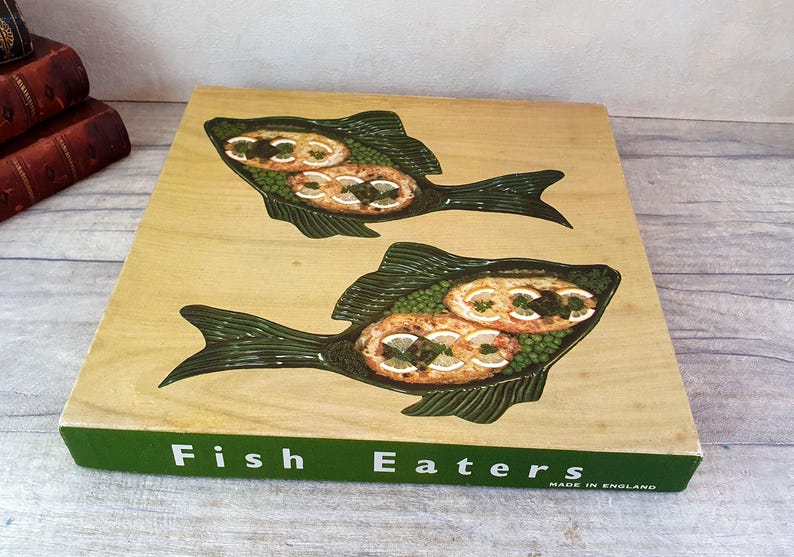 Retro Boxed Set of Fish Cutlery With Ivorine Faux Bone Handles / Set of