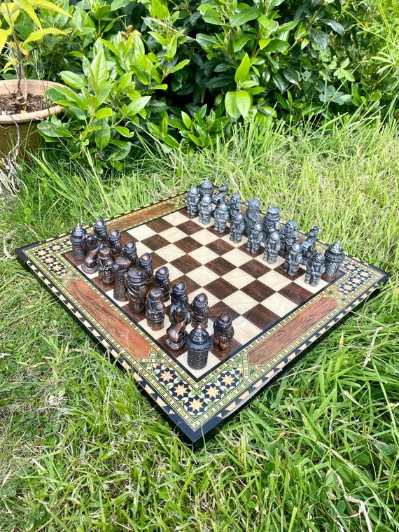 Buy Vintage Chess Set With Resin Board and Metal Pieces / Ajedrez