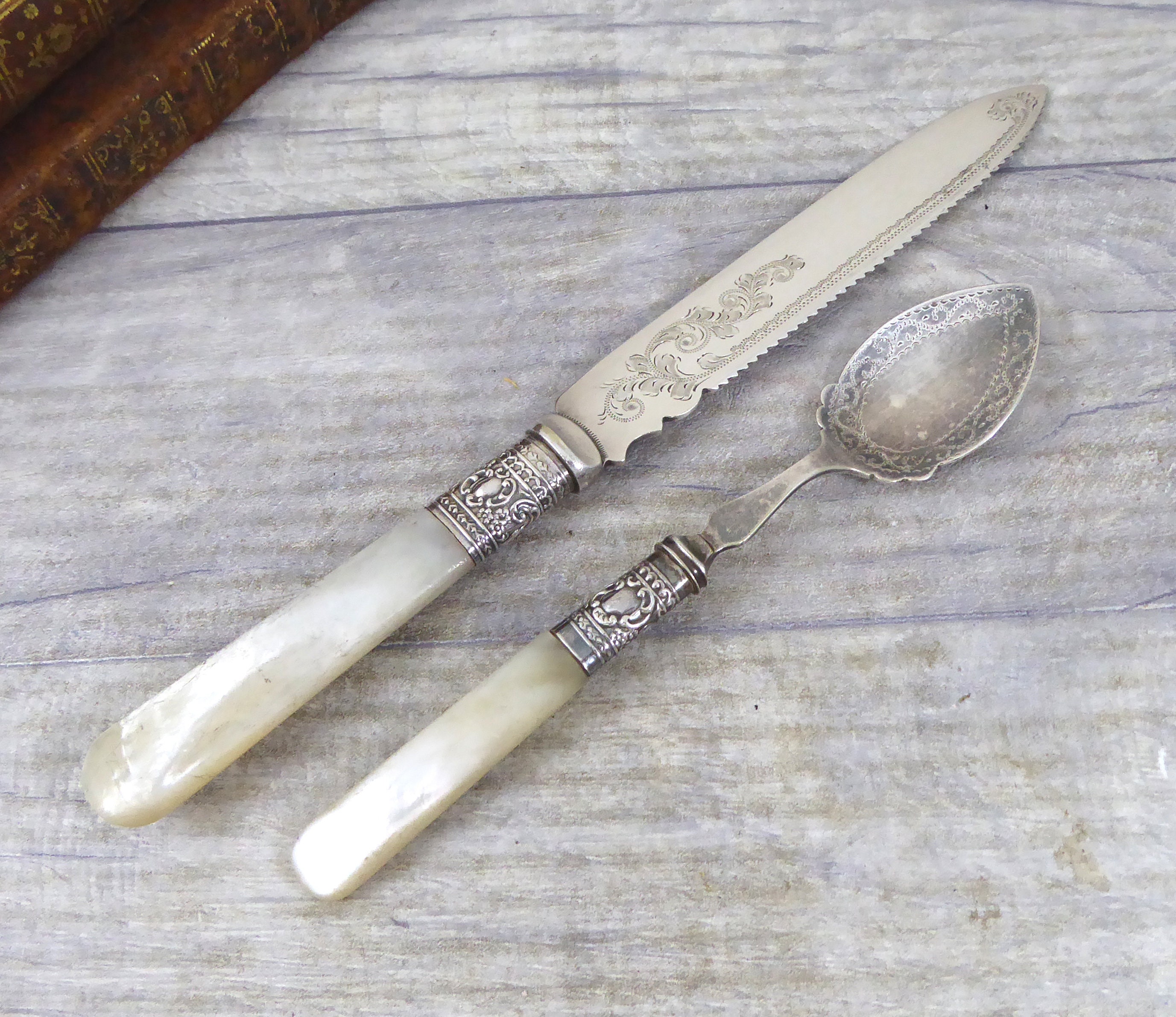 Group Of 3 Vintage Fishing Lures And Mother Of Pearl Pocket Knife