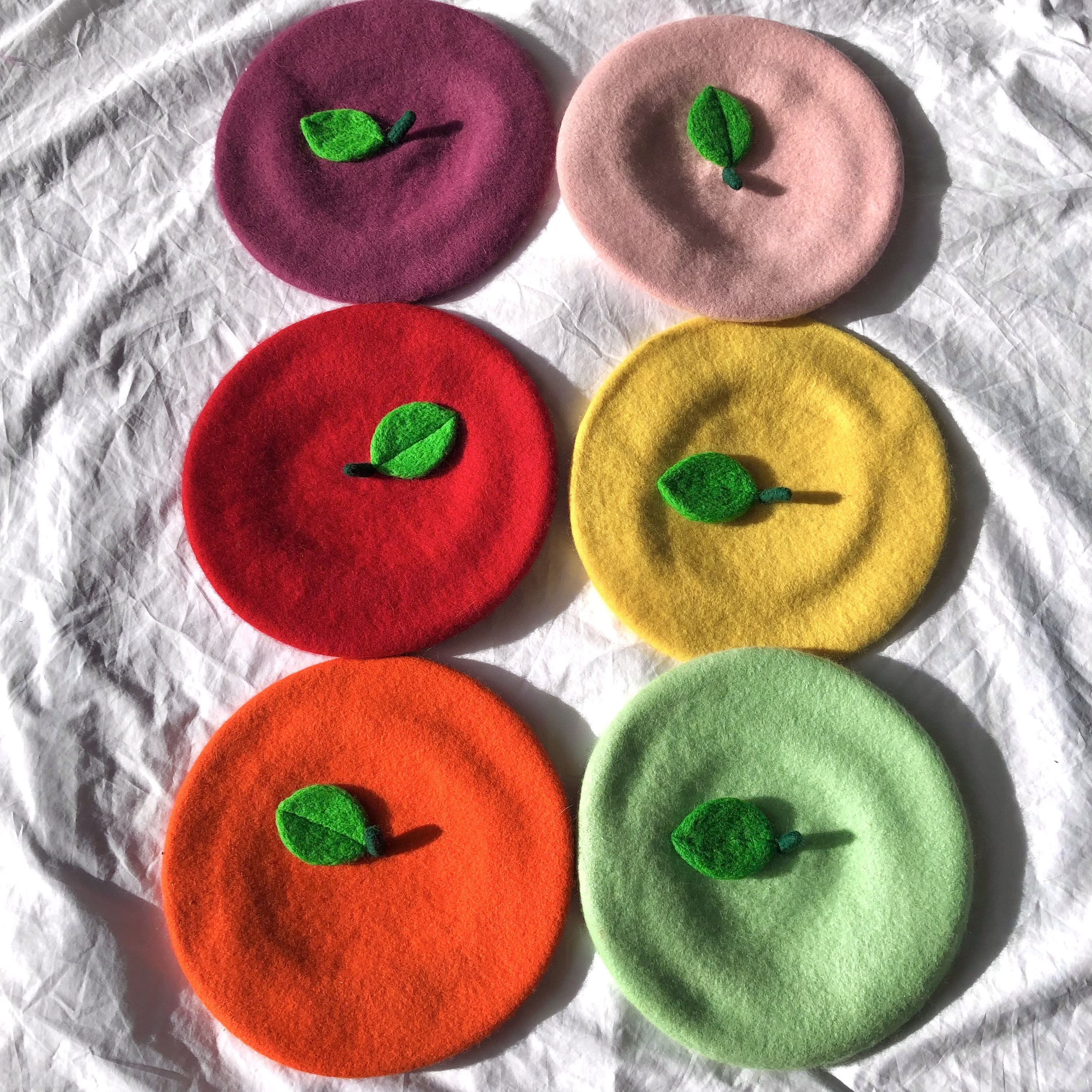 Pink Peach Beret, French Beret Hat, Handmade Fruit Beret  display picture 1