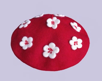 Plum blossom beret, flower beret, white woolfelt flowers, handmade beret, needle felting, French beret, cute, winter hat, beret for women