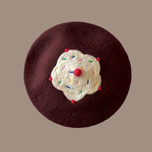 Chocoladeroomtaart baret, chocolade lolita Franse baret bruine hoed, handgemaakte baret, cadeau voor vrouwen voor meisje, warme wintermuts, verjaardagscadeau