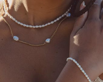 Glanzend parelarmband Natuurlijke zoetwaterparels 18K vergulde armband Tijdloze sieraden Gouden sieraden Klassieke parelarmband