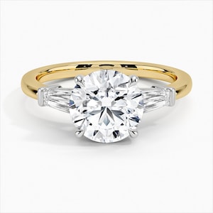 Three Stone Round Cut Moissanite  Engagement Ring ,Triple Stone Ring, Moissanite Ring, Past Present Future Ring, Three Stone Ring