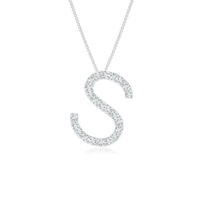 Collar con la letra S de oro macizo con inicial de moissanita (engaste en garra) y dije con la letra S de moissanita.