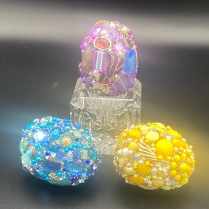Set of 3 jeweled eggs