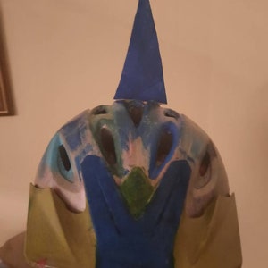 blue and silver helmet with unicorn horn ages 4 to 6