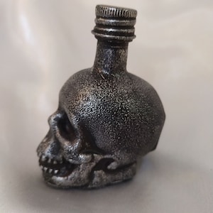 Skull Glasflasche 50 ml Sammler Glas Skull Flasche Whisky Skull Flasche Wodka Head Mini 50ml Leere Glasflasche Gothic Schwarz Silber