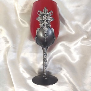 Resident Evil Village Wine Glass Lady's Dimitrescu Goblet Collectible  Chalice Vampire Goblet  Birthday Gift Gamer Gift  Red Silver Gothic
