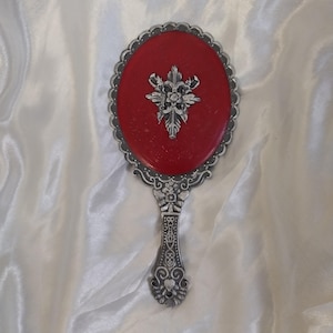 Resident Evil Village Unique Handmade Hand Mirror Lady&#39;s Dimitrescu Hand Mirror  Birthday Gift Gamer Gift Red Silver Gold Gothic