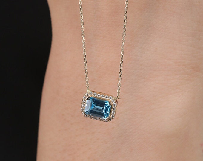 14K Gold Aquamarine Emerald Cut Necklace