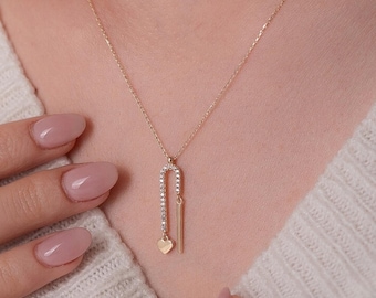 U-Shaped Pendant Necklace W/ Heart & Bar